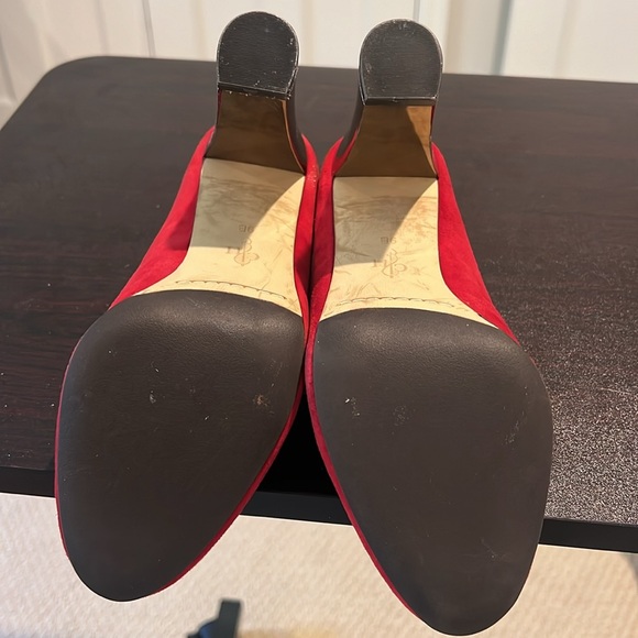 Cole Haan Edie party pump size 9 B, suite with gold trim - Picture 3 of 4